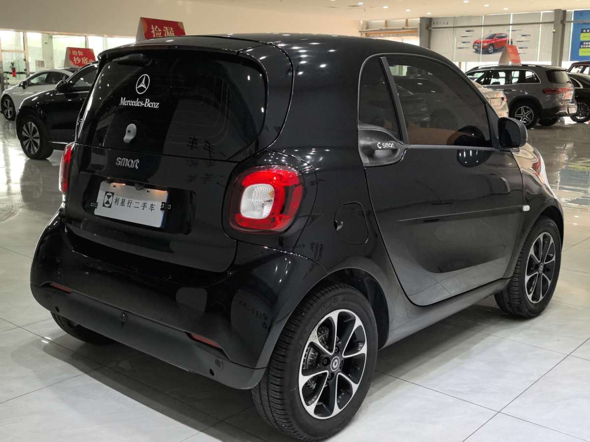 smart fortwo  2018款 1.0L 52千瓦硬頂激情版圖片