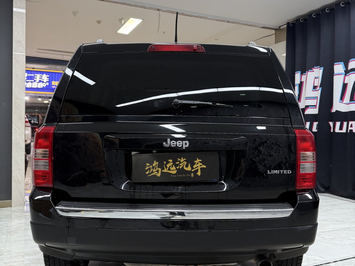 Jeep 自由客  2014款 2.4L 豪華導(dǎo)航版圖片