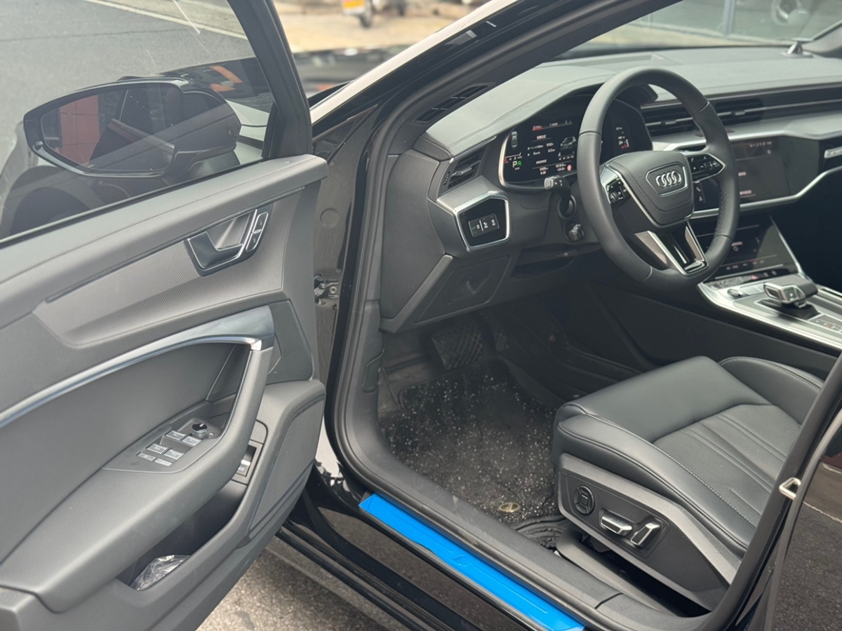 奧迪 奧迪A6L  2025款 40 TFSI 豪華動感型圖片