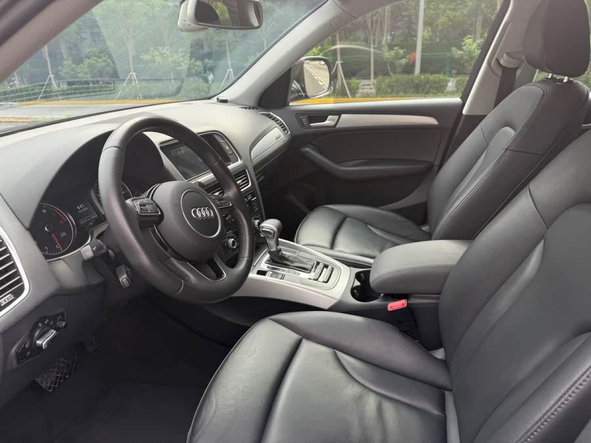 奧迪 奧迪Q5  2015款 40 TFSI 技術(shù)型圖片