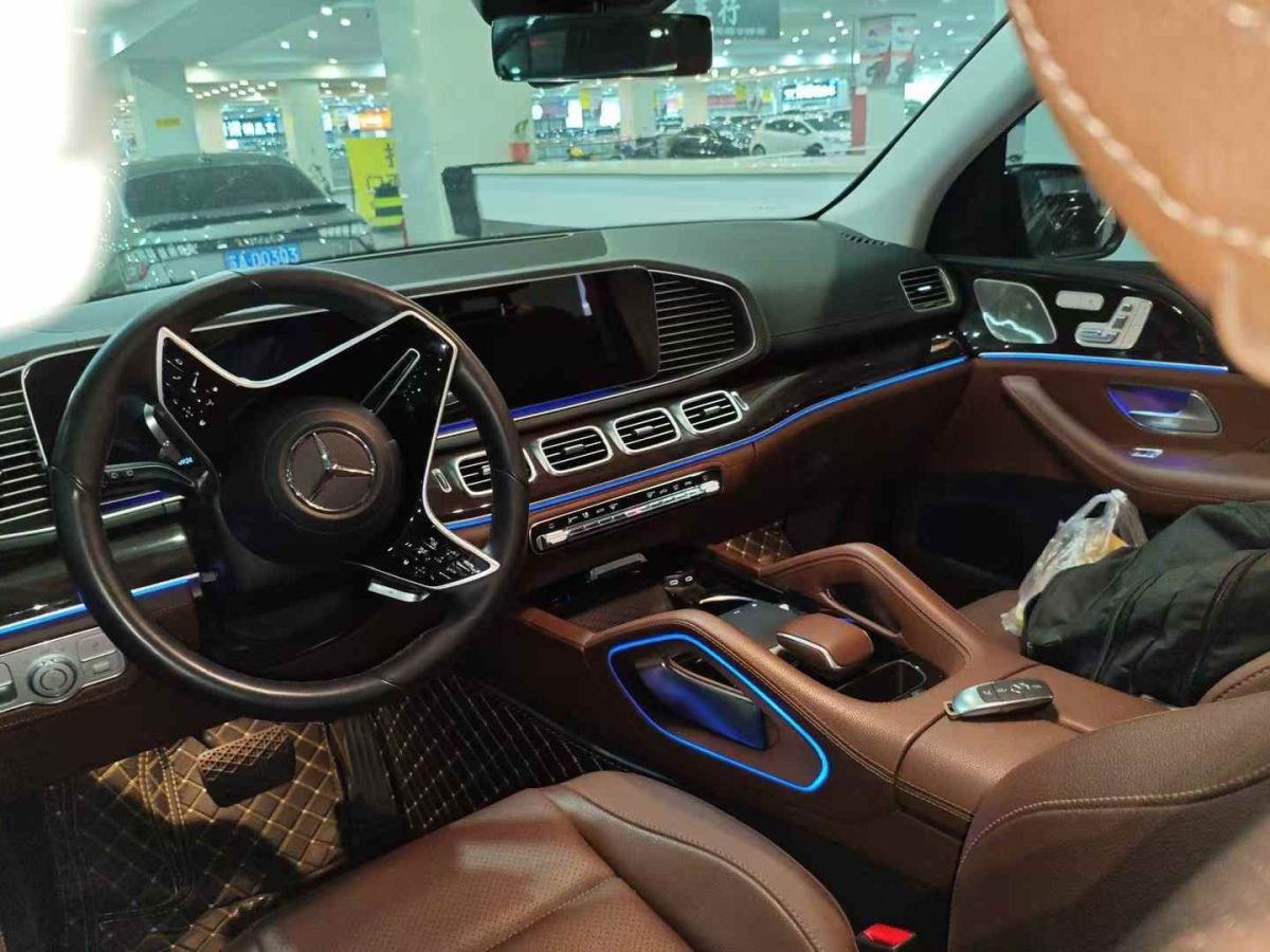 奔馳 禮驪汽車V級  2023款 醒獅系列 2.0T 琥 7座圖片