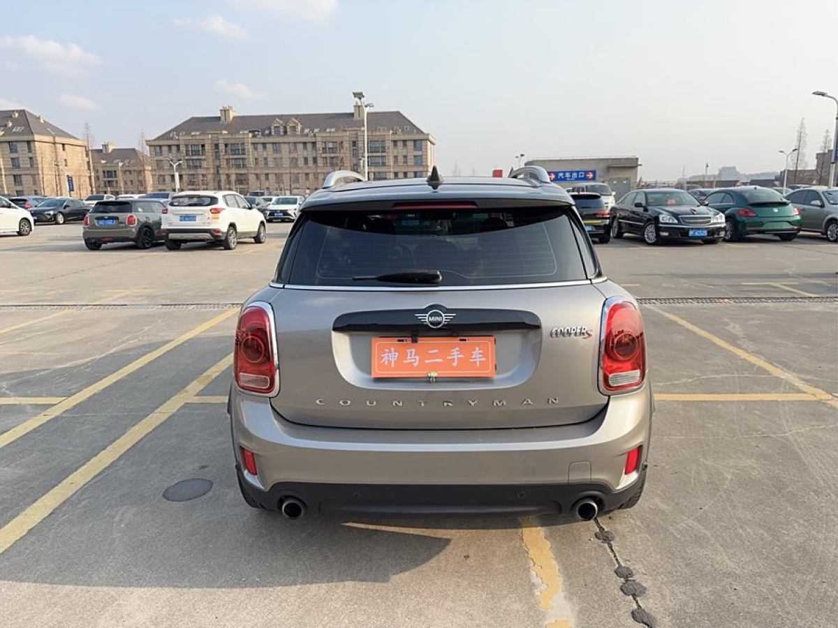 MINI COUNTRYMAN  2019款 2.0T COOPER S ALL4 經(jīng)典派圖片