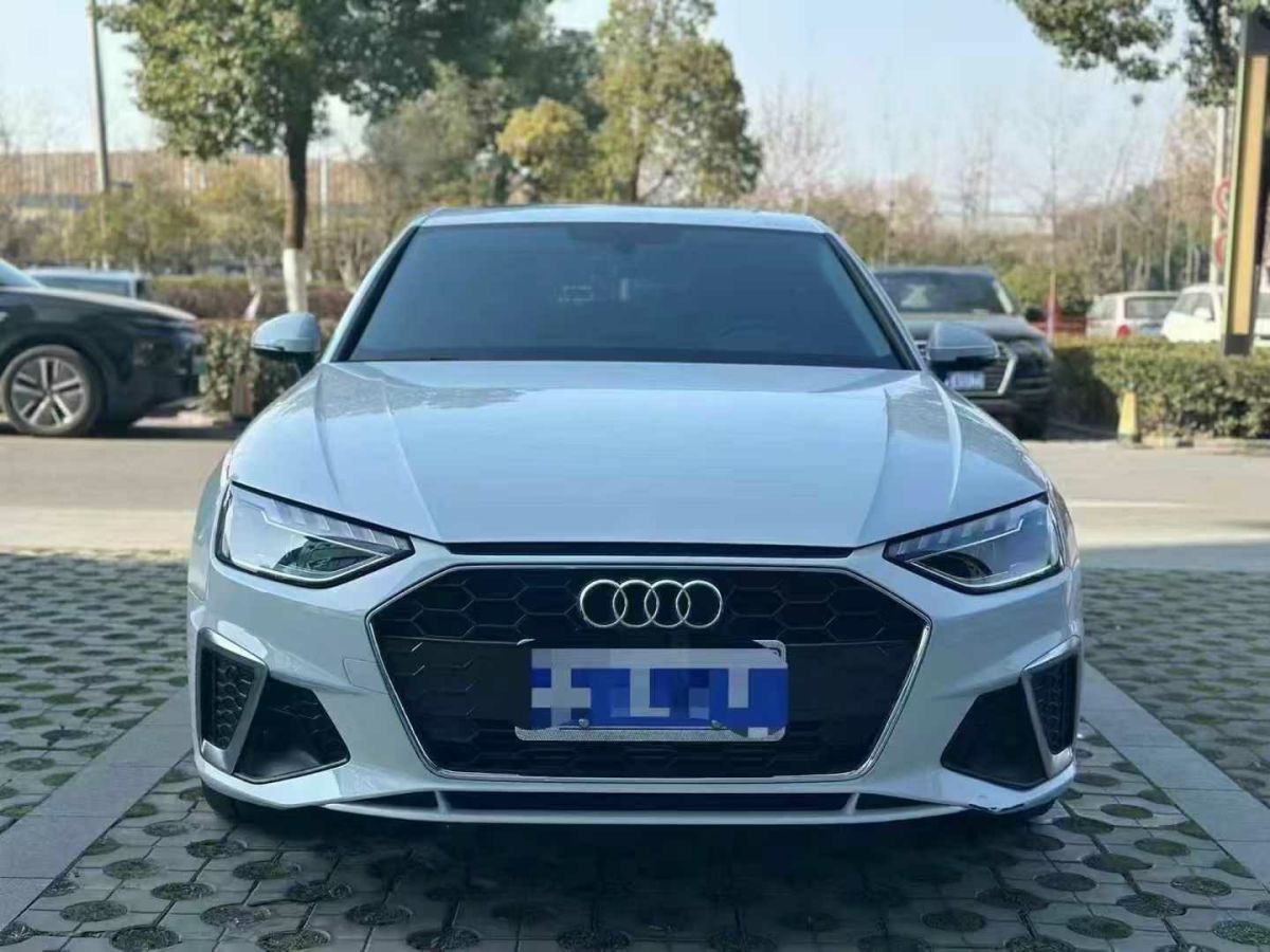 奧迪 奧迪A4L  2022款 35 TFSI 時(shí)尚動(dòng)感型圖片