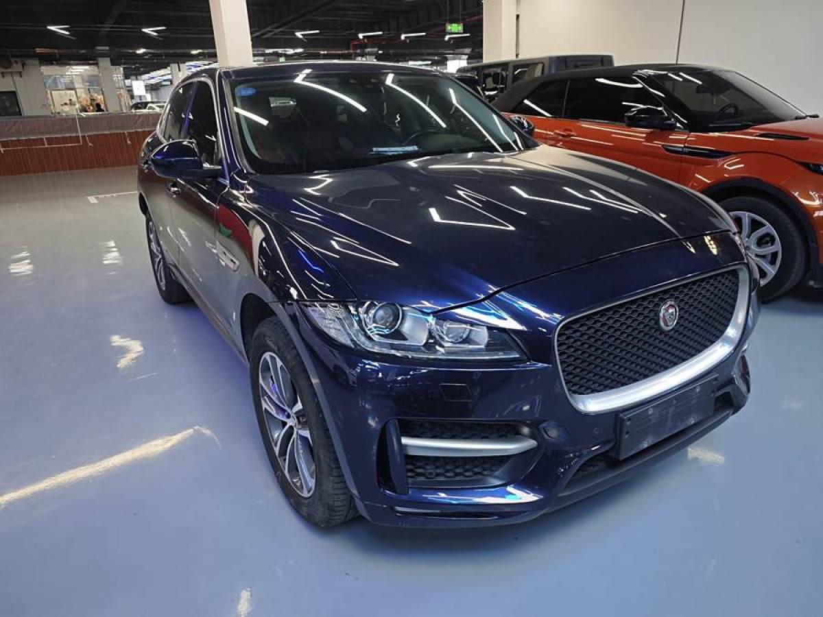 捷豹 F-PACE  2016款 2.0T 兩驅(qū)R-Sport運動版圖片