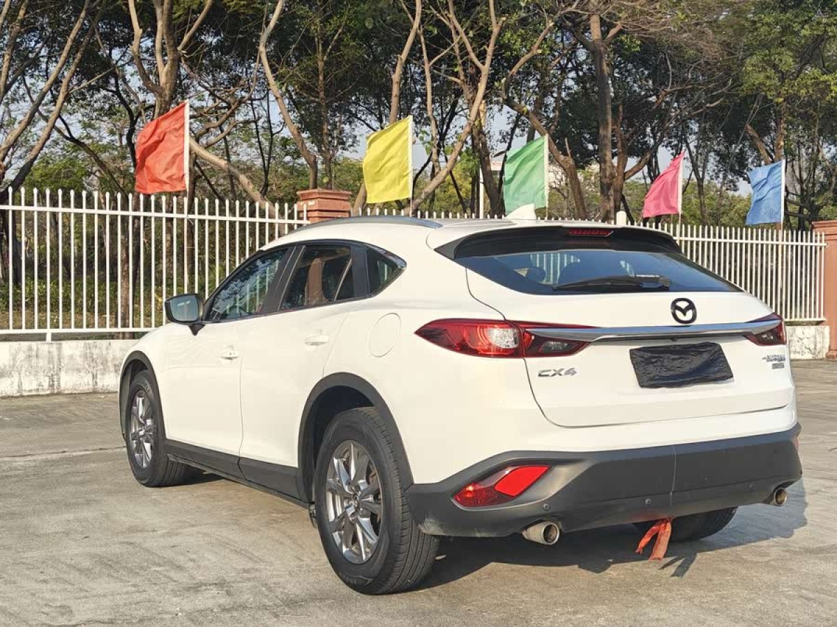 馬自達 CX-4  2018款 2.0L 自動兩驅(qū)藍天品位升級版圖片