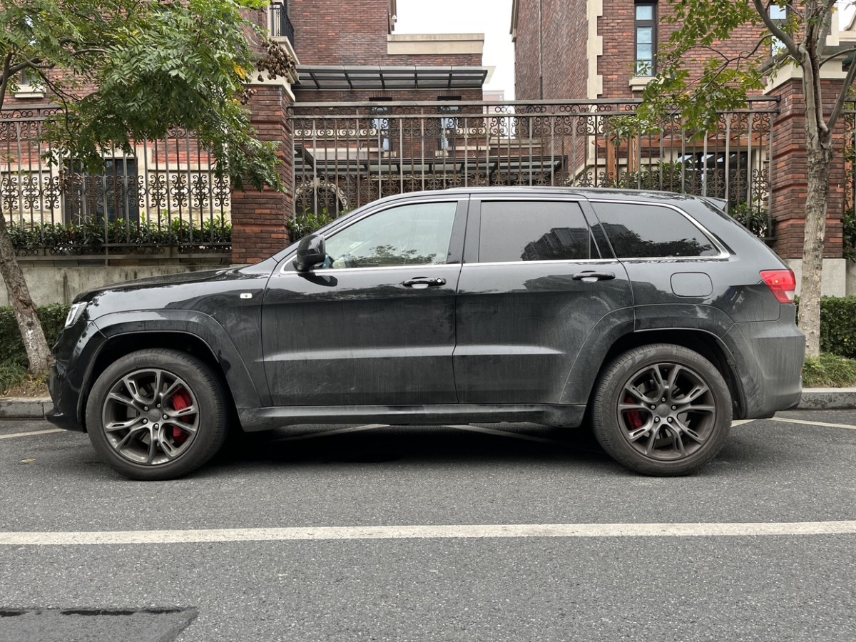 Jeep 大切諾基 SRT  2012款 6.4L SRT8圖片