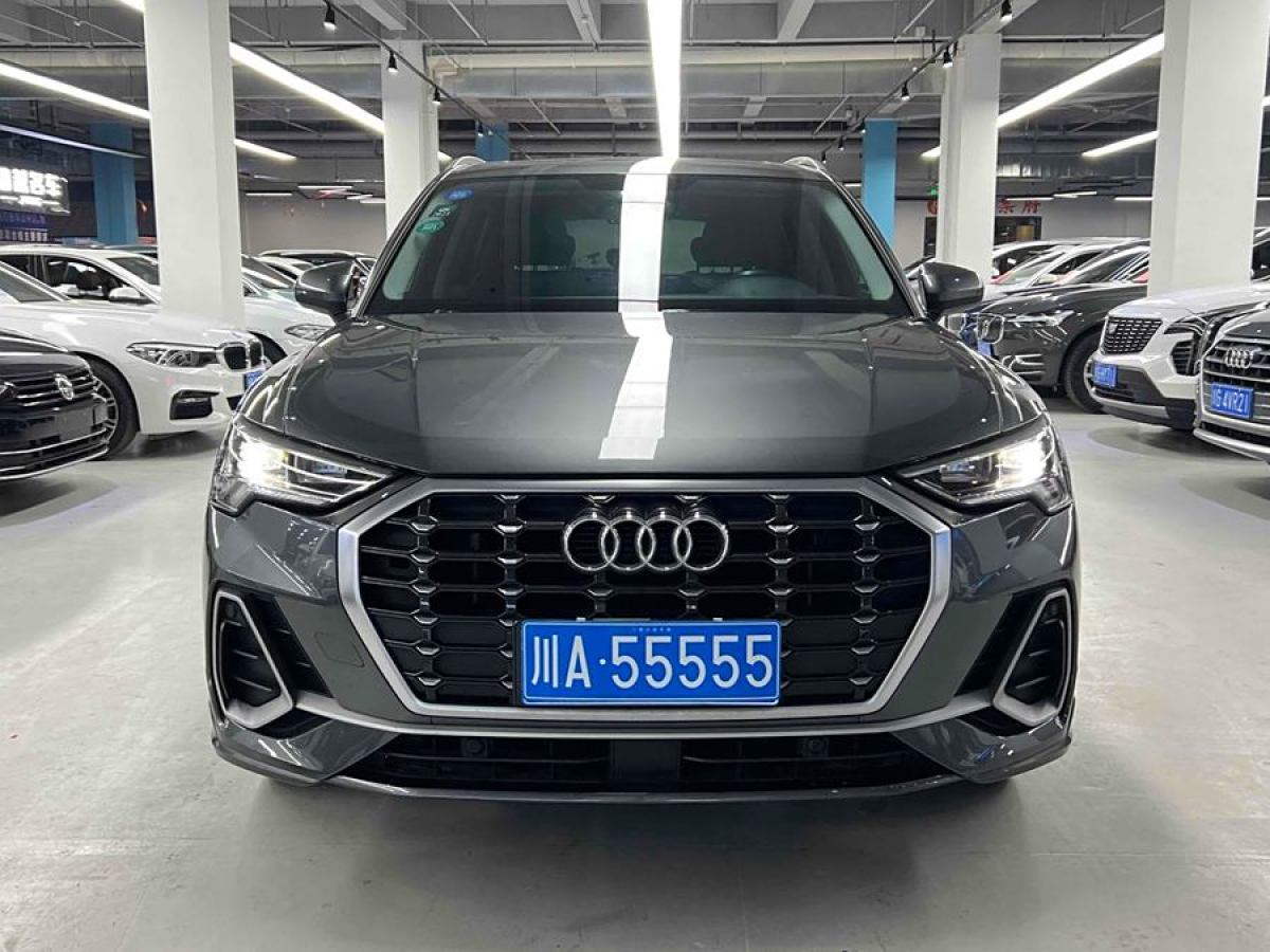 奧迪 奧迪Q3  2019款  35 TFSI 時(shí)尚動(dòng)感型圖片