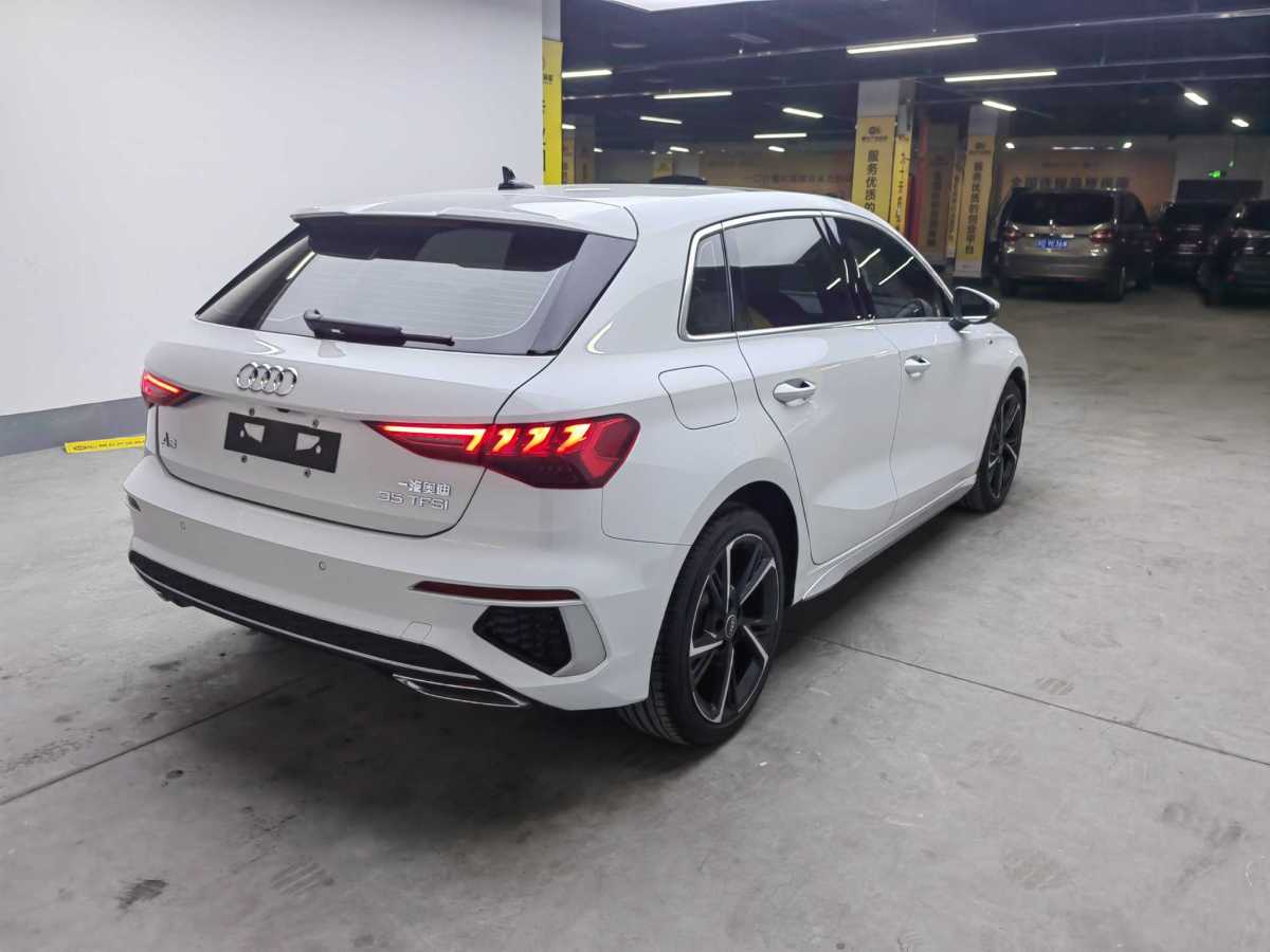 奧迪 奧迪A3  2022款 Sportback 35 TFSI 時(shí)尚運(yùn)動(dòng)型圖片