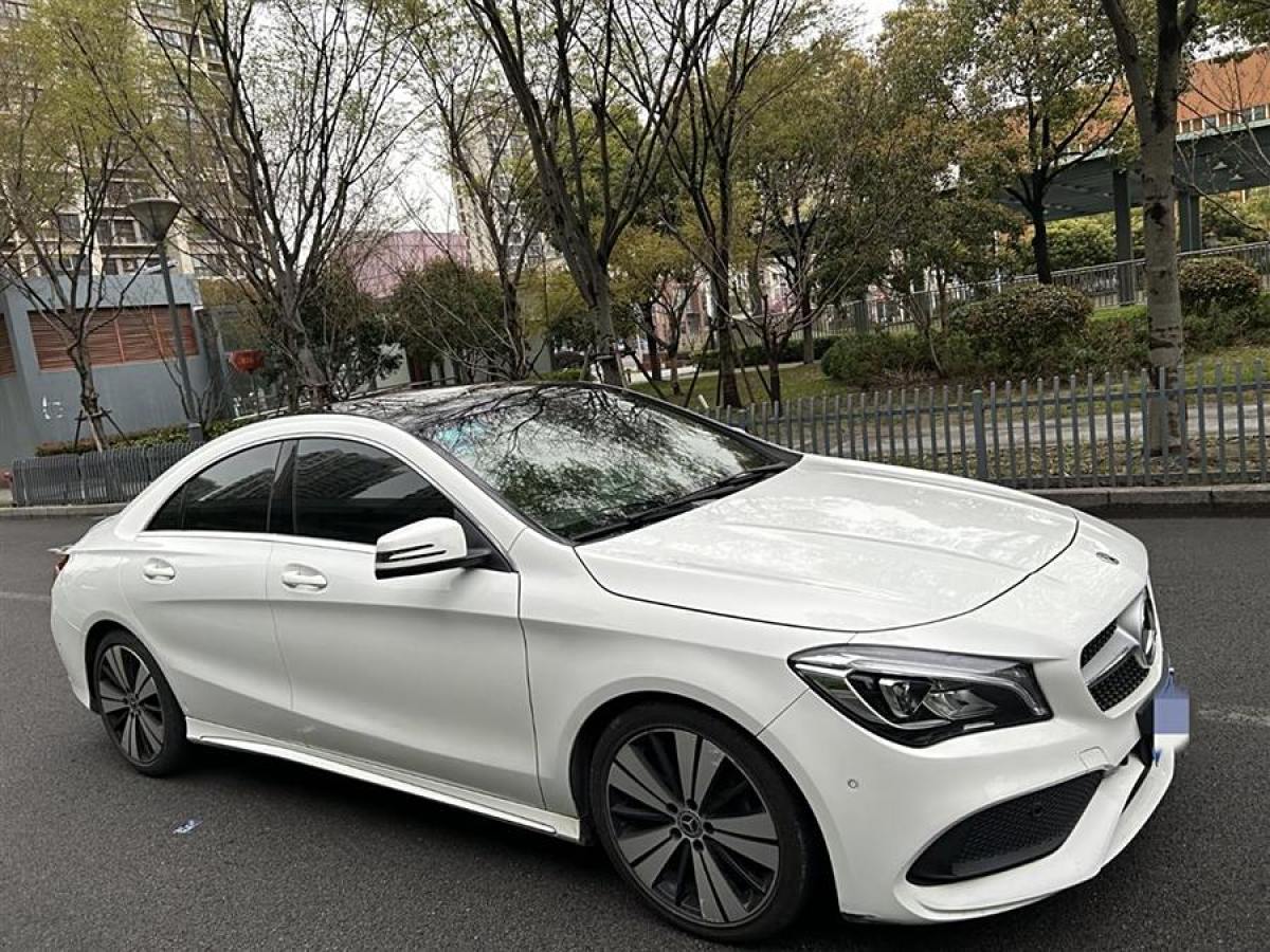 奔馳 奔馳CLA級(jí)  2019款 CLA 200 時(shí)尚型圖片