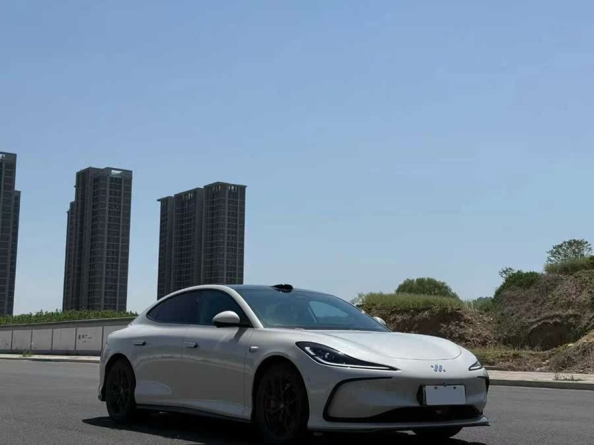 智己 智己L6  2024款 Max 標準版圖片