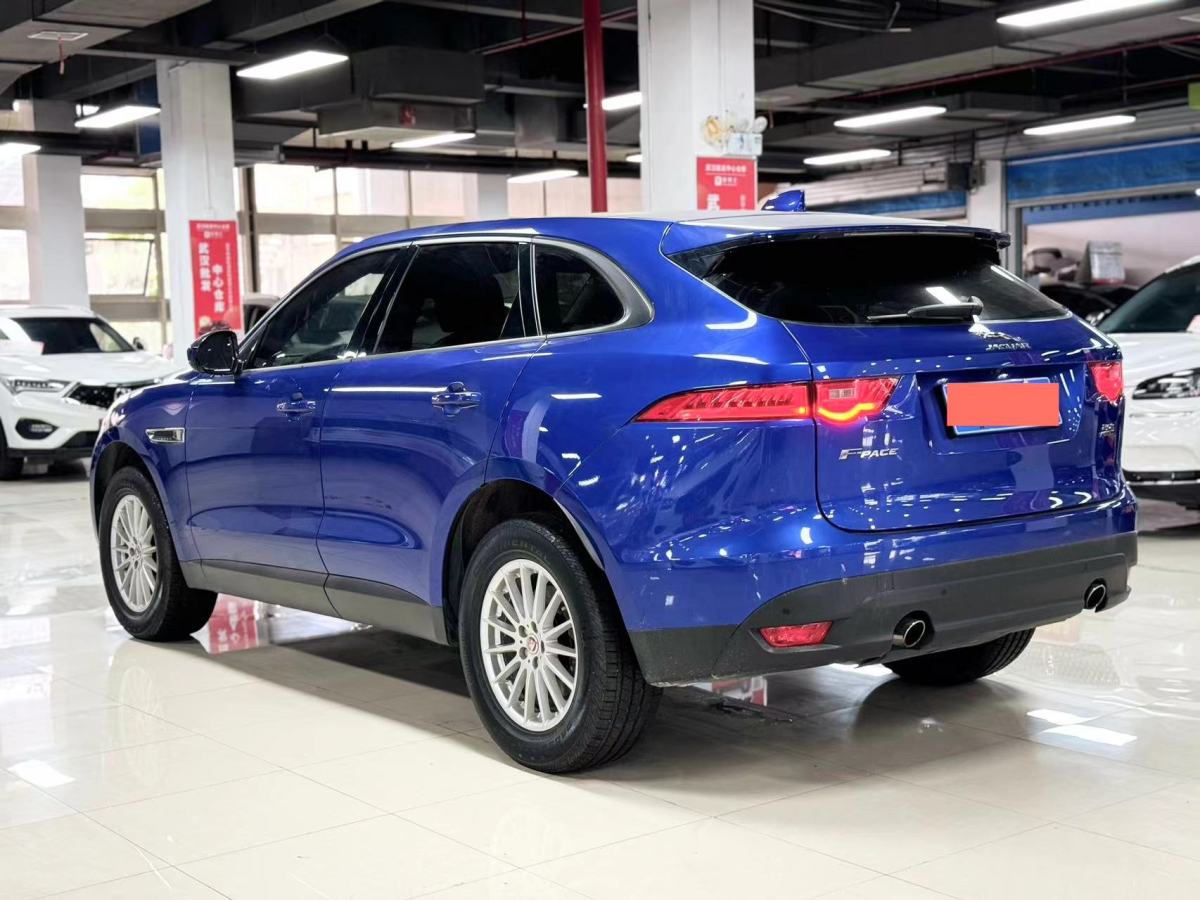 捷豹 F-PACE  2018款 2.0T 四驅(qū)都市尊享版圖片