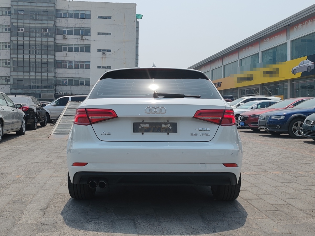 奧迪 奧迪A3  2018款 30周年年型 Sportback 35 TFSI 進(jìn)取型圖片