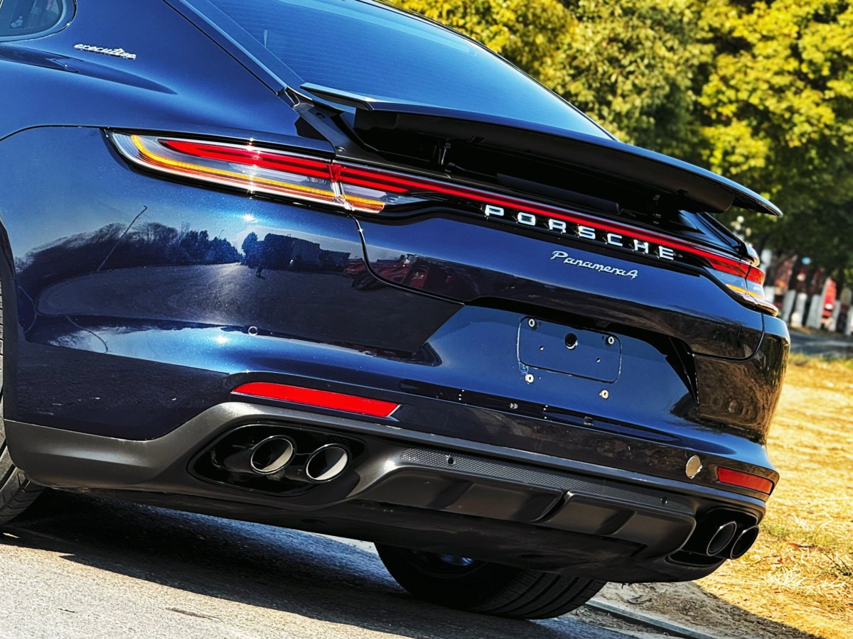 保時(shí)捷 Panamera  2021款 Panamera 4 行政加長(zhǎng)版 2.9T圖片