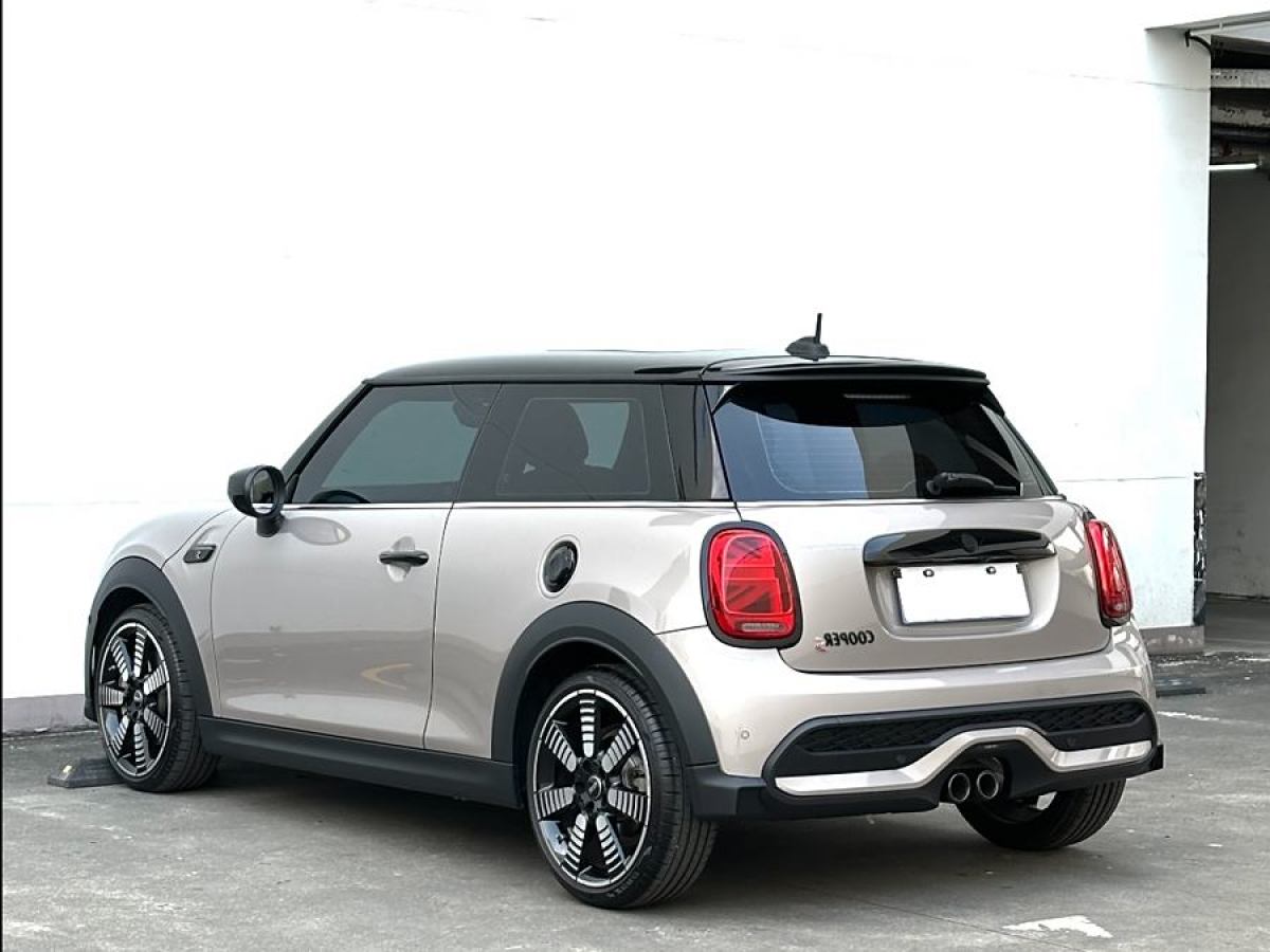 2024年7月MINI MINI  2023款 改款 2.0T COOPER S 藝術(shù)家