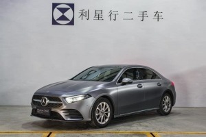 奔馳A級(jí) 奔馳 改款 A 200 L 運(yùn)動(dòng)轎車(chē)動(dòng)感型