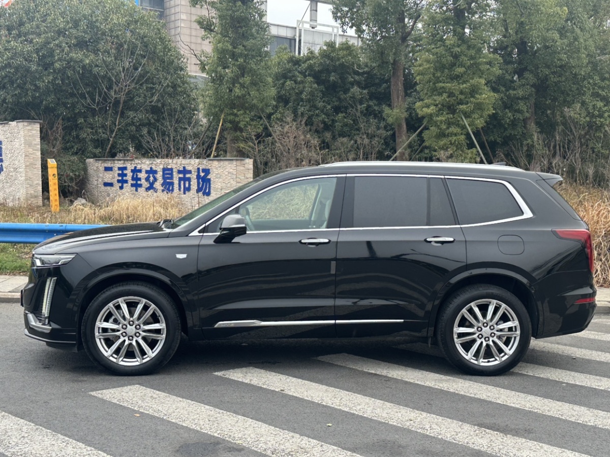 凱迪拉克 XT6  2022款 2.0T 六座四驅(qū)豪華型標(biāo)準(zhǔn)版圖片