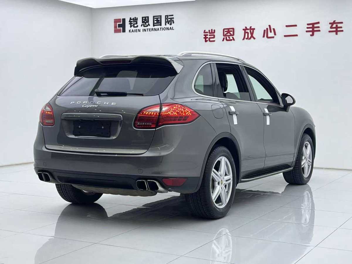 保時(shí)捷 Cayenne  2014款 Cayenne Platinum Edition 3.0T圖片