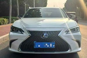 ES 雷克薩斯 260 F SPORT