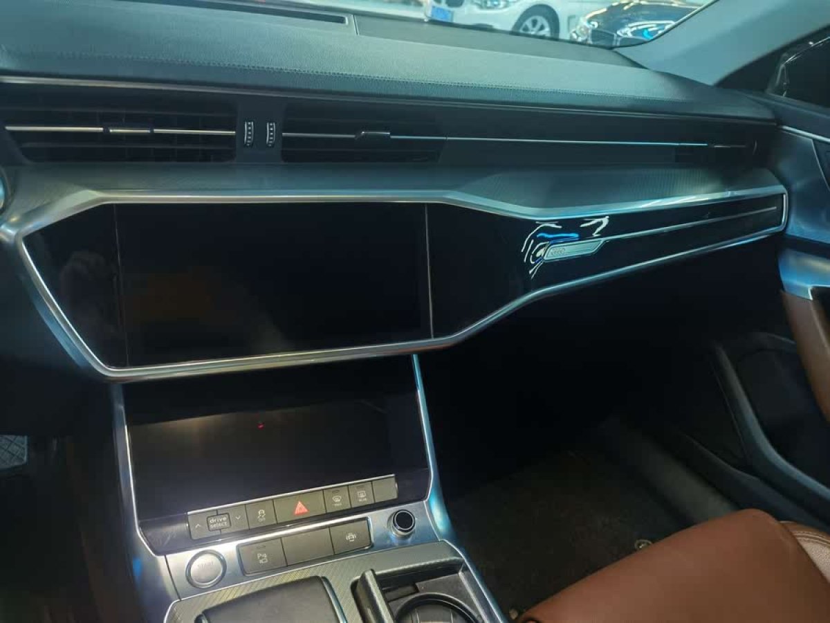 奧迪 奧迪A6L  2019款 40 TFSI 豪華動感型圖片