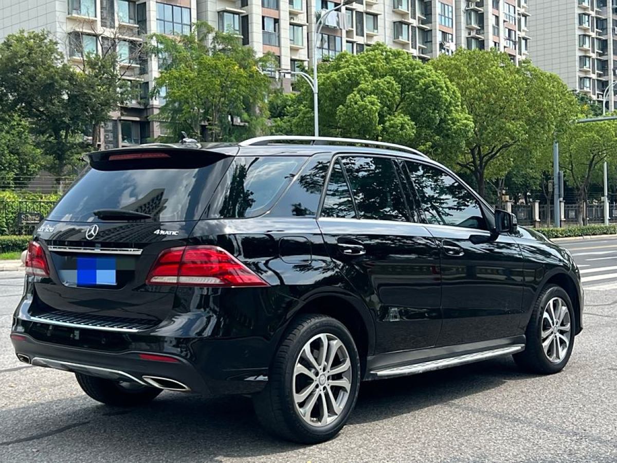 奔馳 奔馳GLE  2016款 GLE 320 4MATIC 豪華型圖片