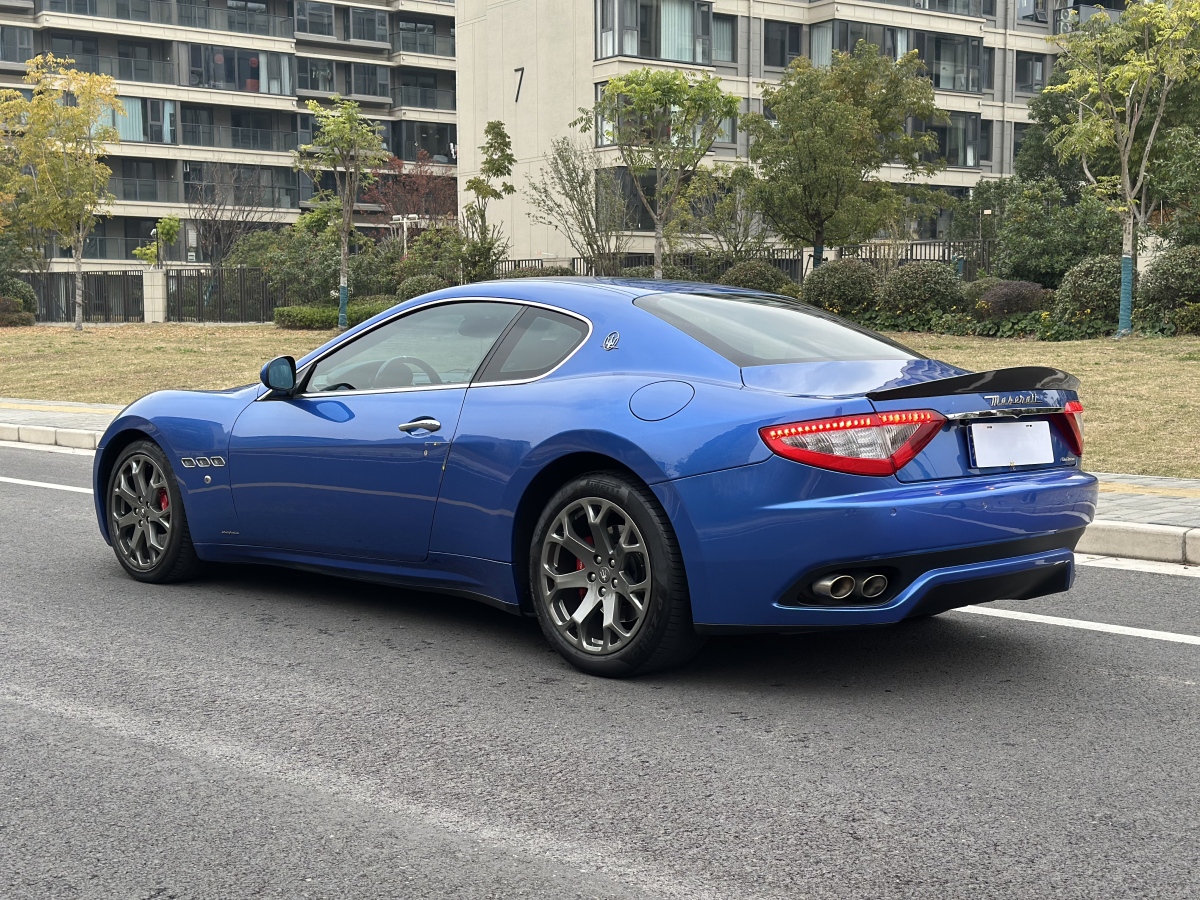 瑪莎拉蒂 GranTurismo  2007款 4.2L 標(biāo)準(zhǔn)版圖片