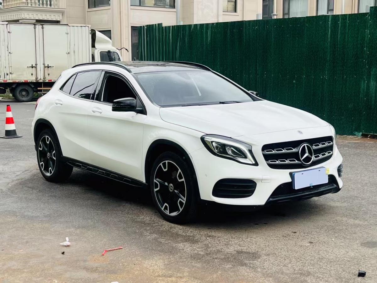 奔馳 奔馳GLA  2018款 GLA 220 4MATIC 運(yùn)動(dòng)型圖片