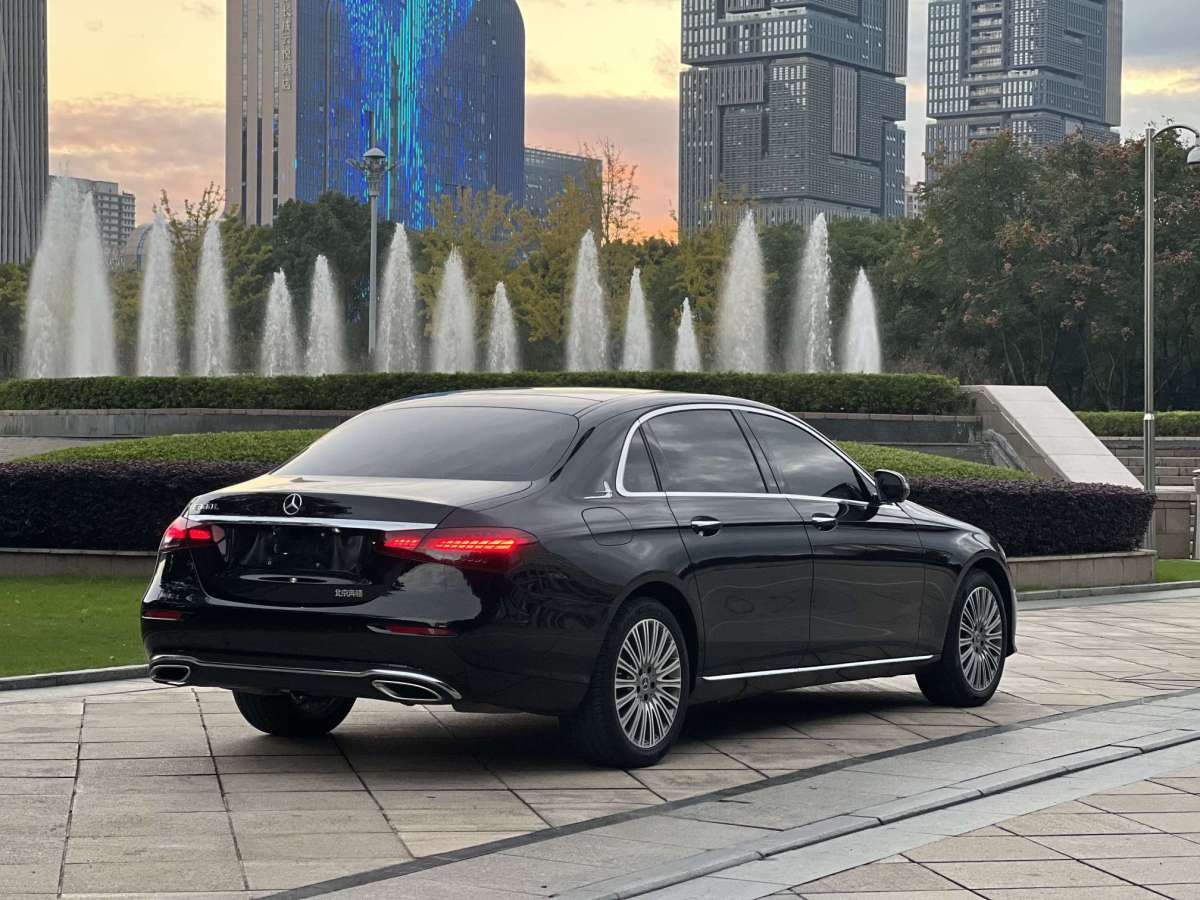 奔馳 奔馳E級  2021款 E 300 L 豪華型圖片