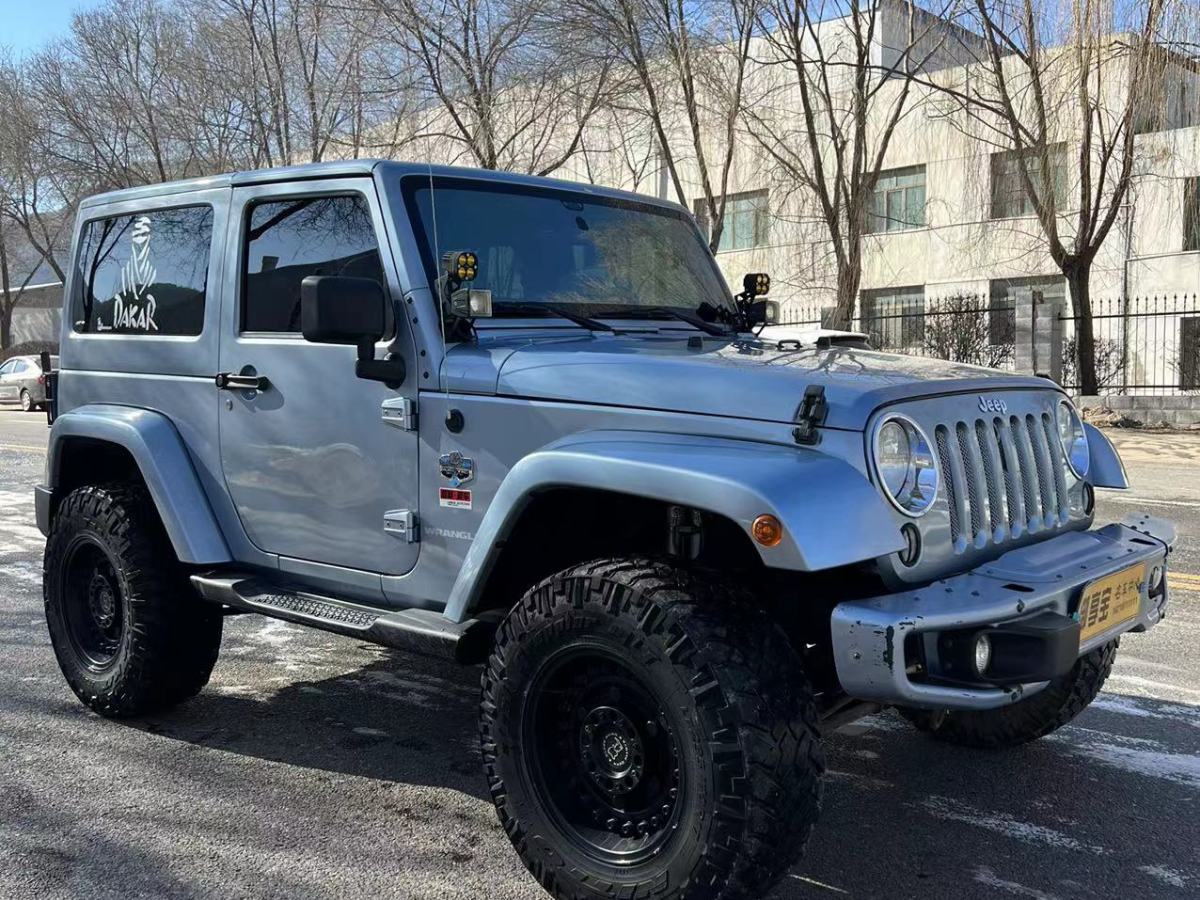 jeep 牧馬人 2012款 3.6l sahara 極地版圖片