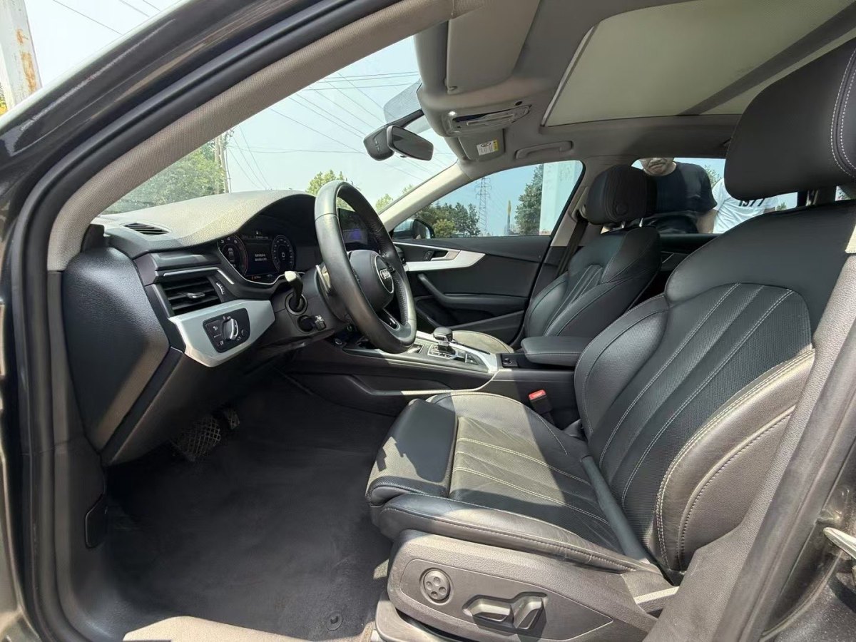 奧迪 奧迪A4L  2019款 40 TFSI 進(jìn)取型 國(guó)VI圖片