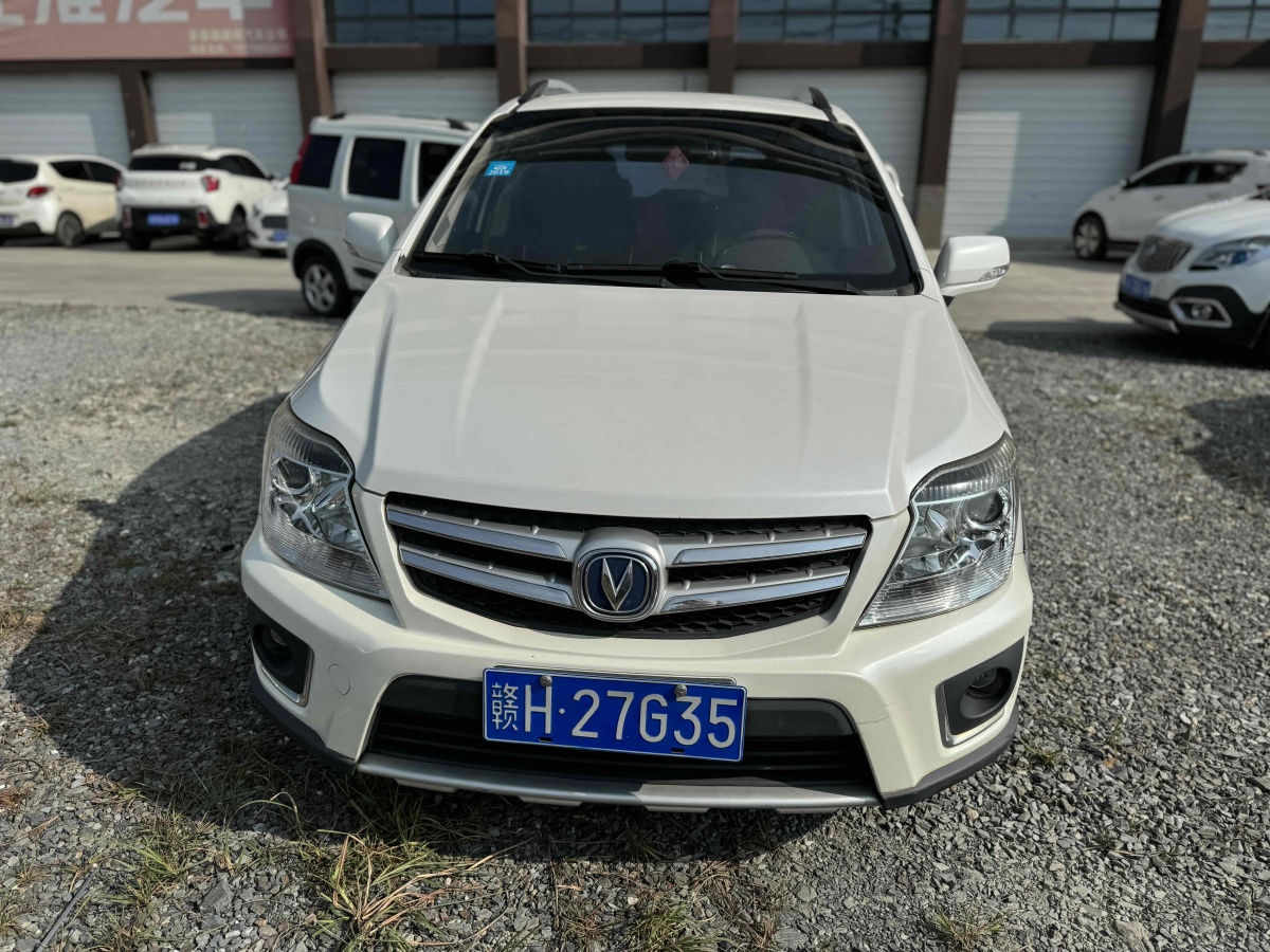 長(zhǎng)安 奔奔  2015款 1.4L 手動(dòng)尊貴型 國(guó)V圖片