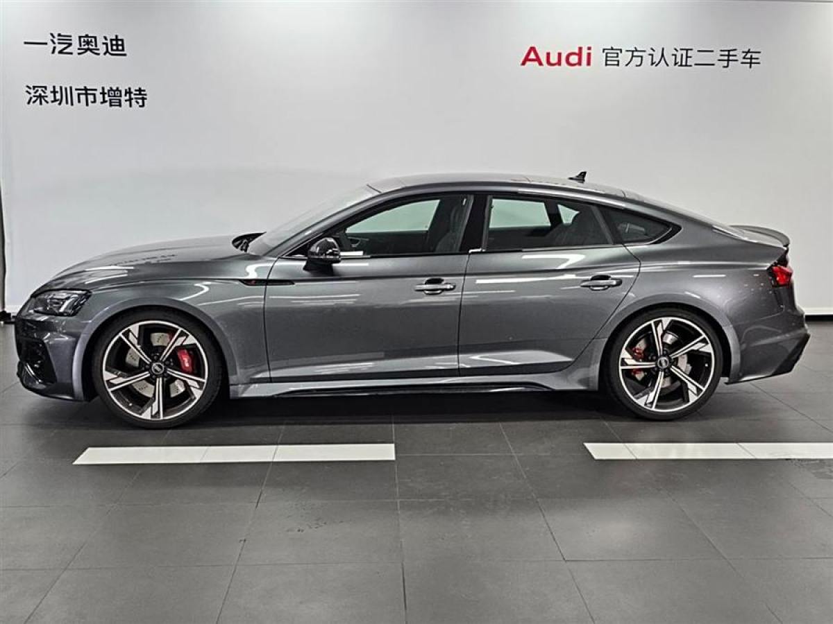 2023年5月奧迪 奧迪RS 5  2023款 RS 5 2.9T Sportback 黑曜版