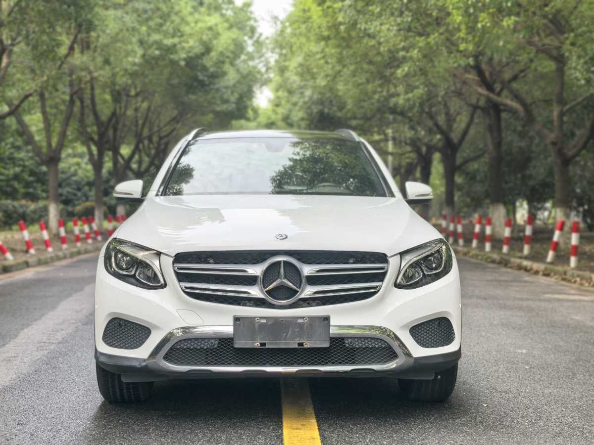 2016年8月奔馳 奔馳GLC  2016款 GLC 260 4MATIC 動(dòng)感型