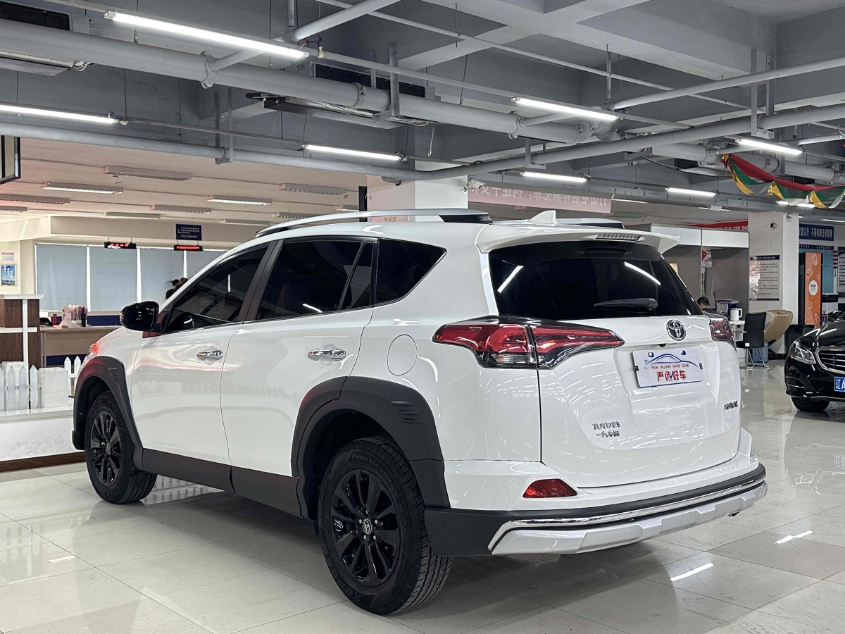 2019年3月豐田 RAV4  2018款 榮放 2.0L CVT兩驅(qū)風尚X版