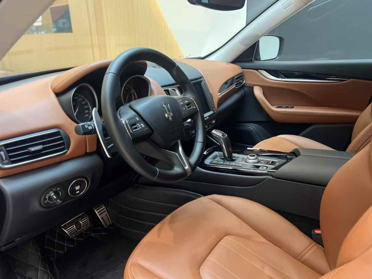 瑪莎拉蒂 Levante  2020款 3.0T 標(biāo)準(zhǔn)版圖片