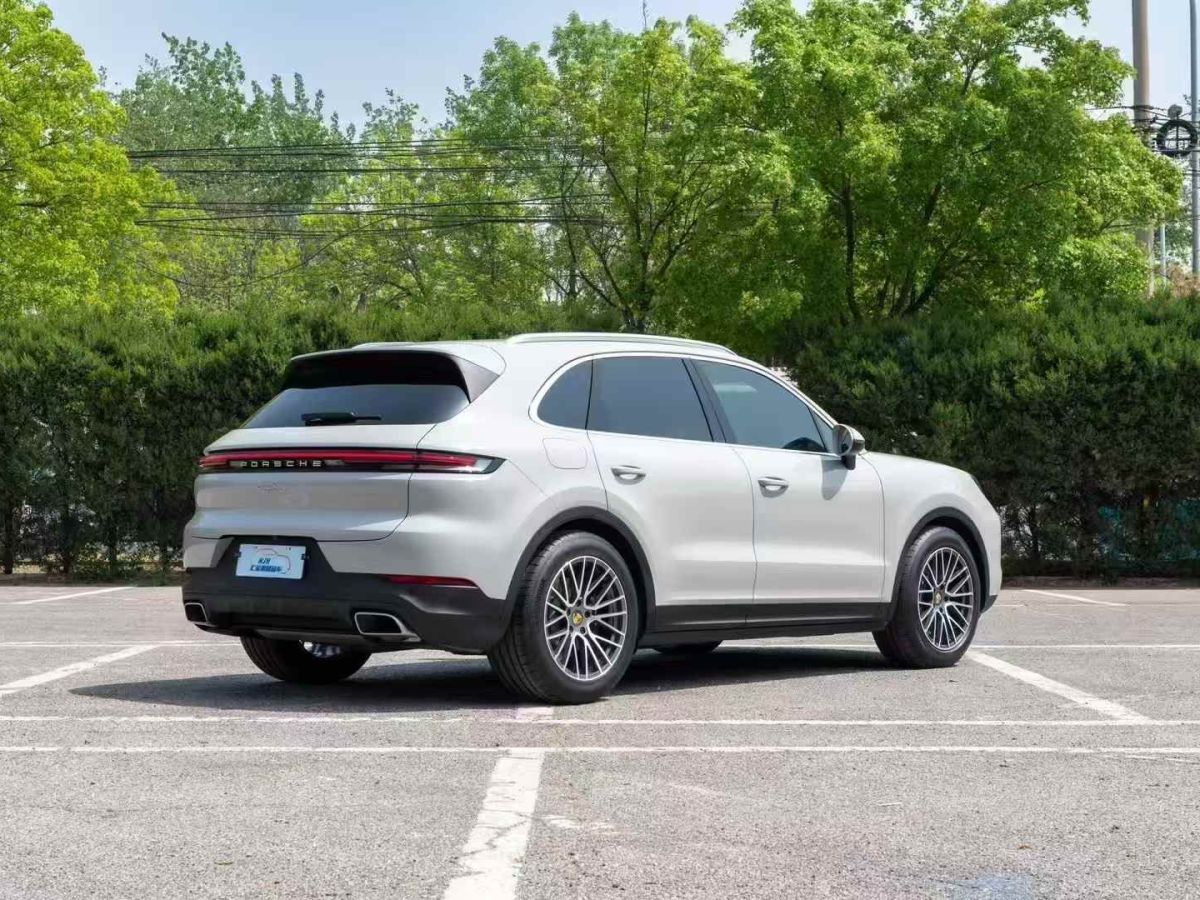 保時(shí)捷 911  2024款 Turbo 3.7T 50周年紀(jì)念版圖片