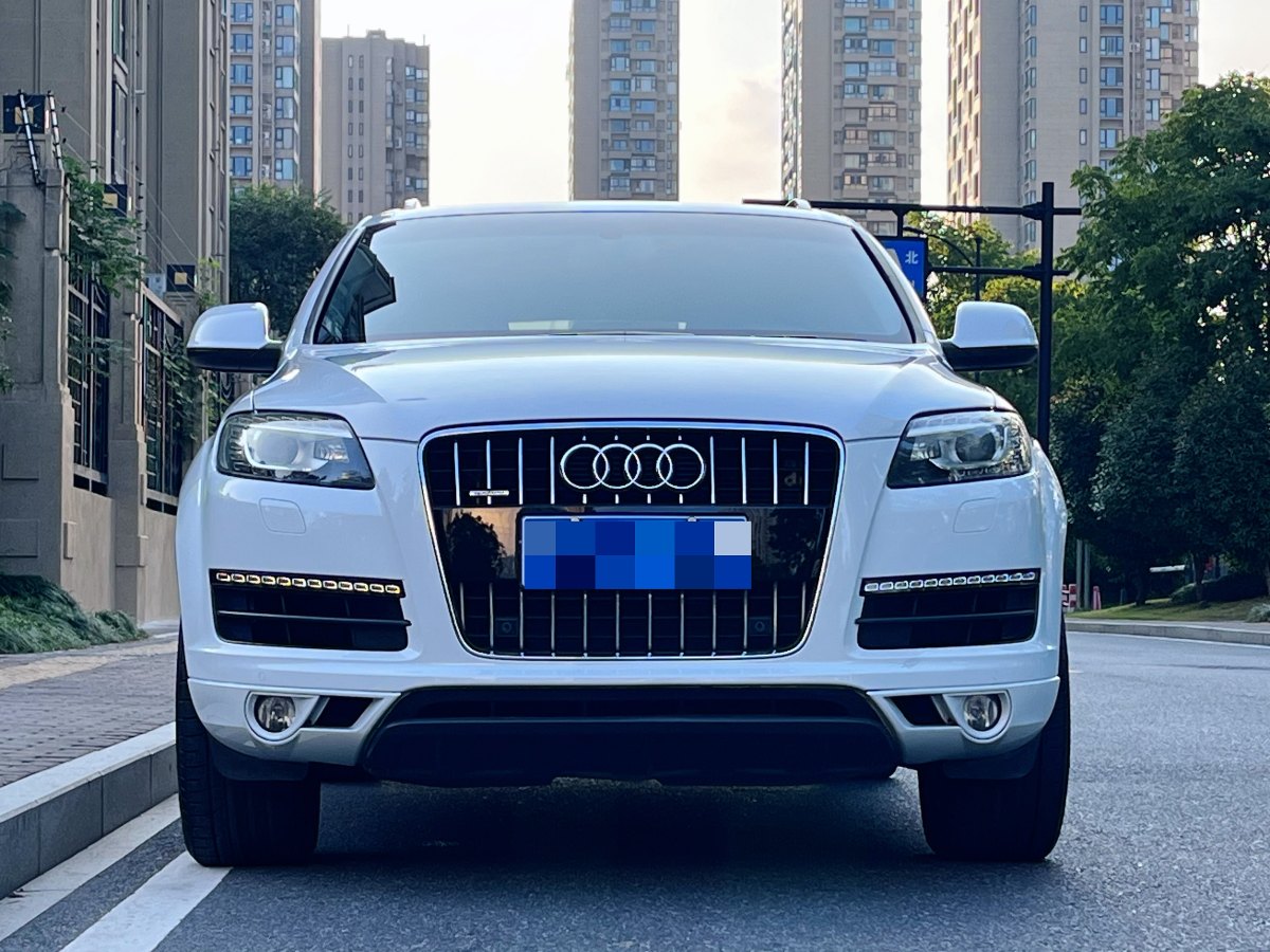 奧迪 奧迪Q7  2014款 35 TFSI 進(jìn)取型圖片