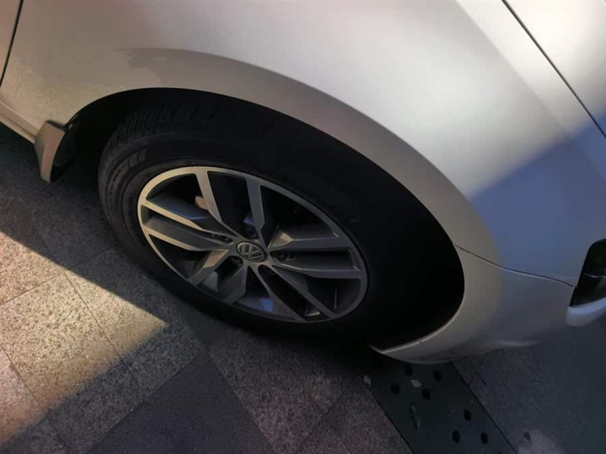 大眾 高爾夫  2016款 230TSI 自動(dòng)豪華型圖片