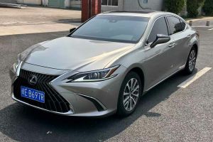 ES 雷克薩斯 200 卓越版