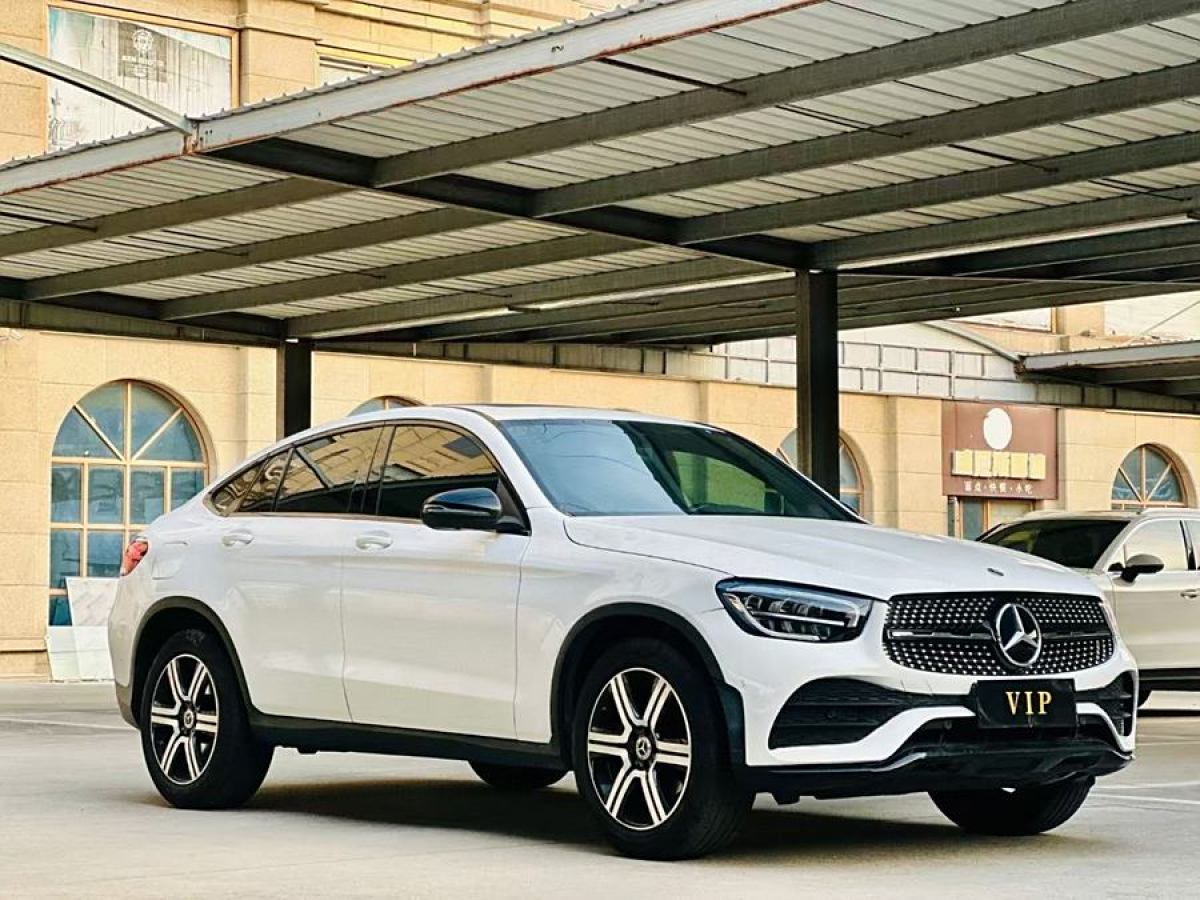 奔馳 奔馳GLC  2022款 改款 GLC 260 4MATIC 轎跑SUV圖片