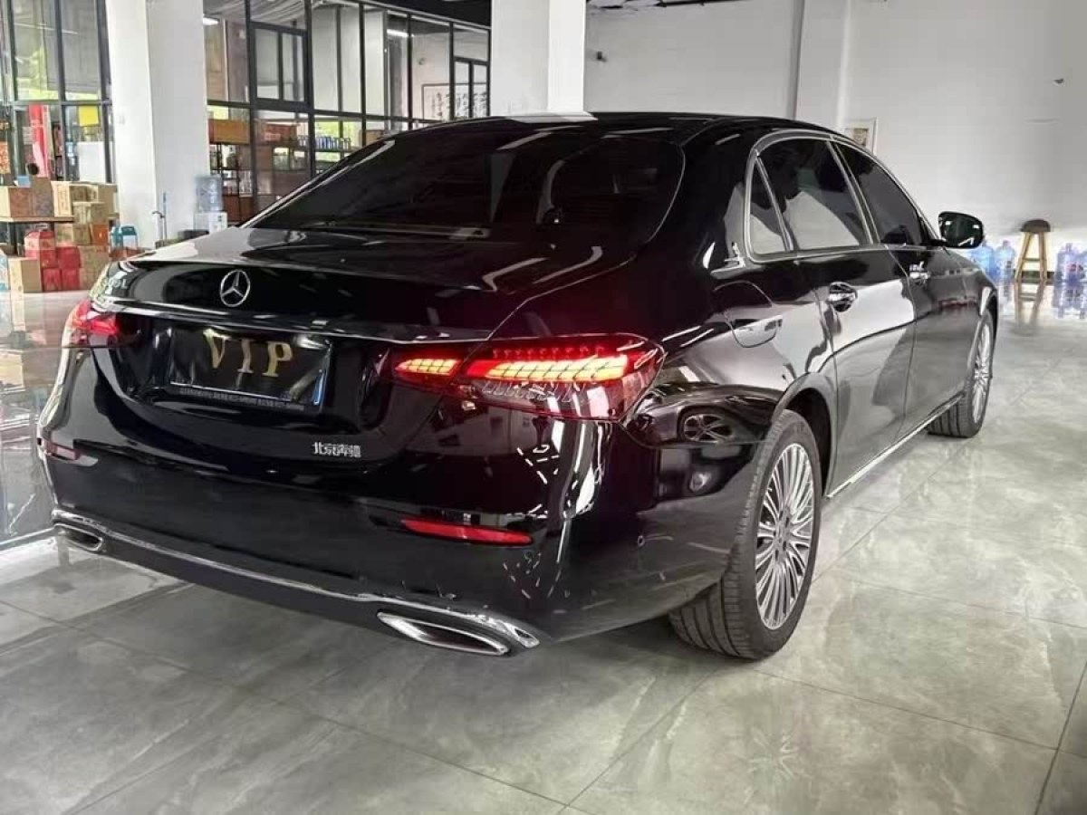 奔馳 奔馳E級(jí)  2023款 改款 E 300 L 時(shí)尚型圖片