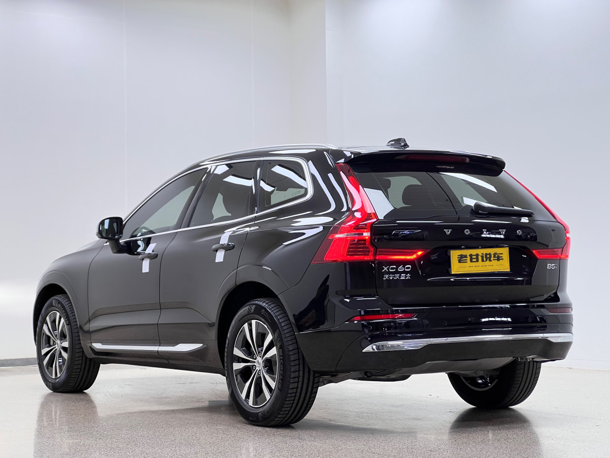 沃爾沃 XC60  2022款 B5 四驅(qū)智逸豪華版圖片