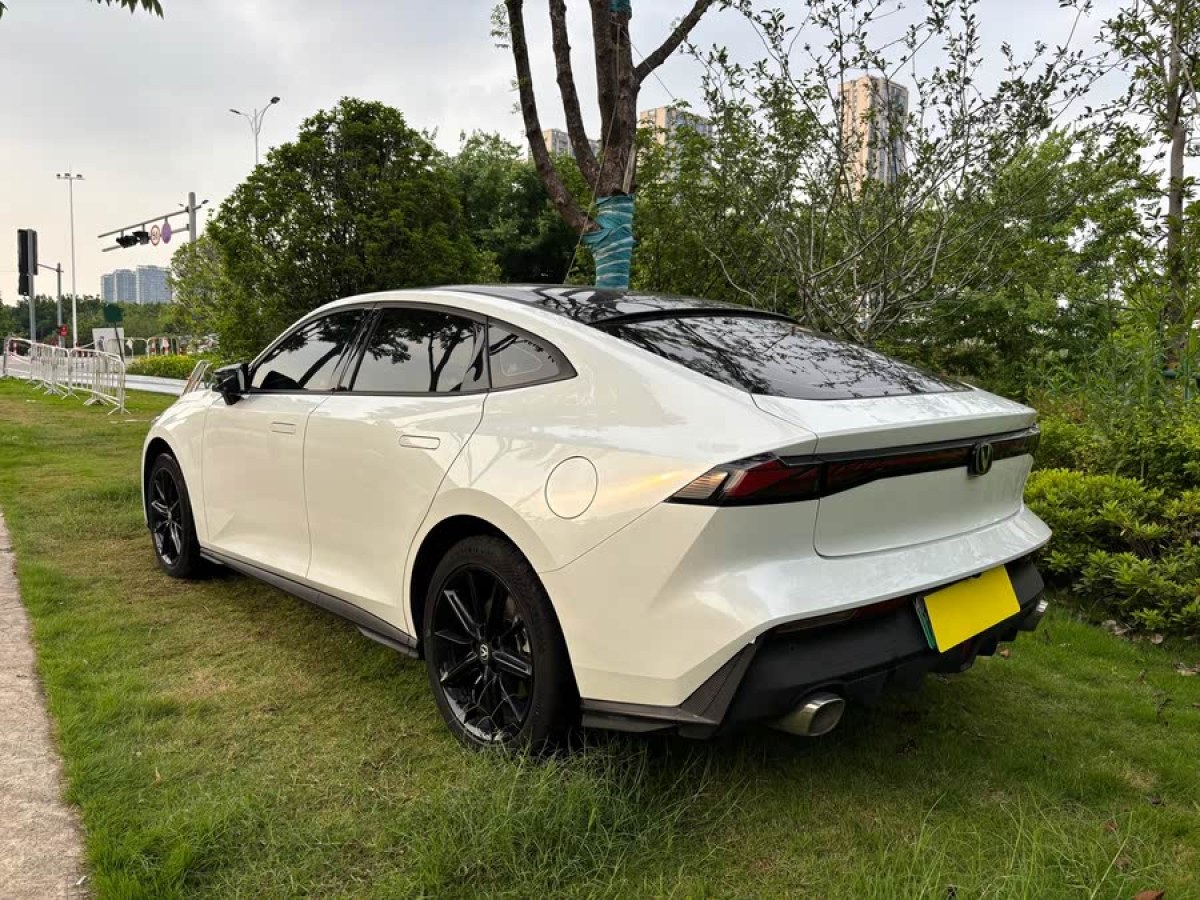 長安 長安UNI-V 智電iDD  2023款 智電iDD 1.5T 113km智趣型（飛快版）圖片