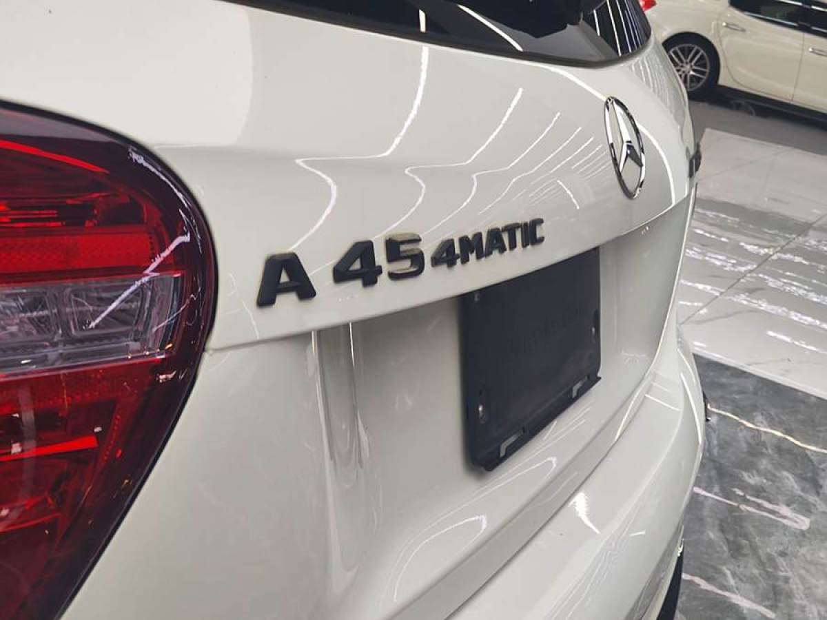 奔馳 奔馳A級AMG  2014款 AMG A 45 4MATIC圖片