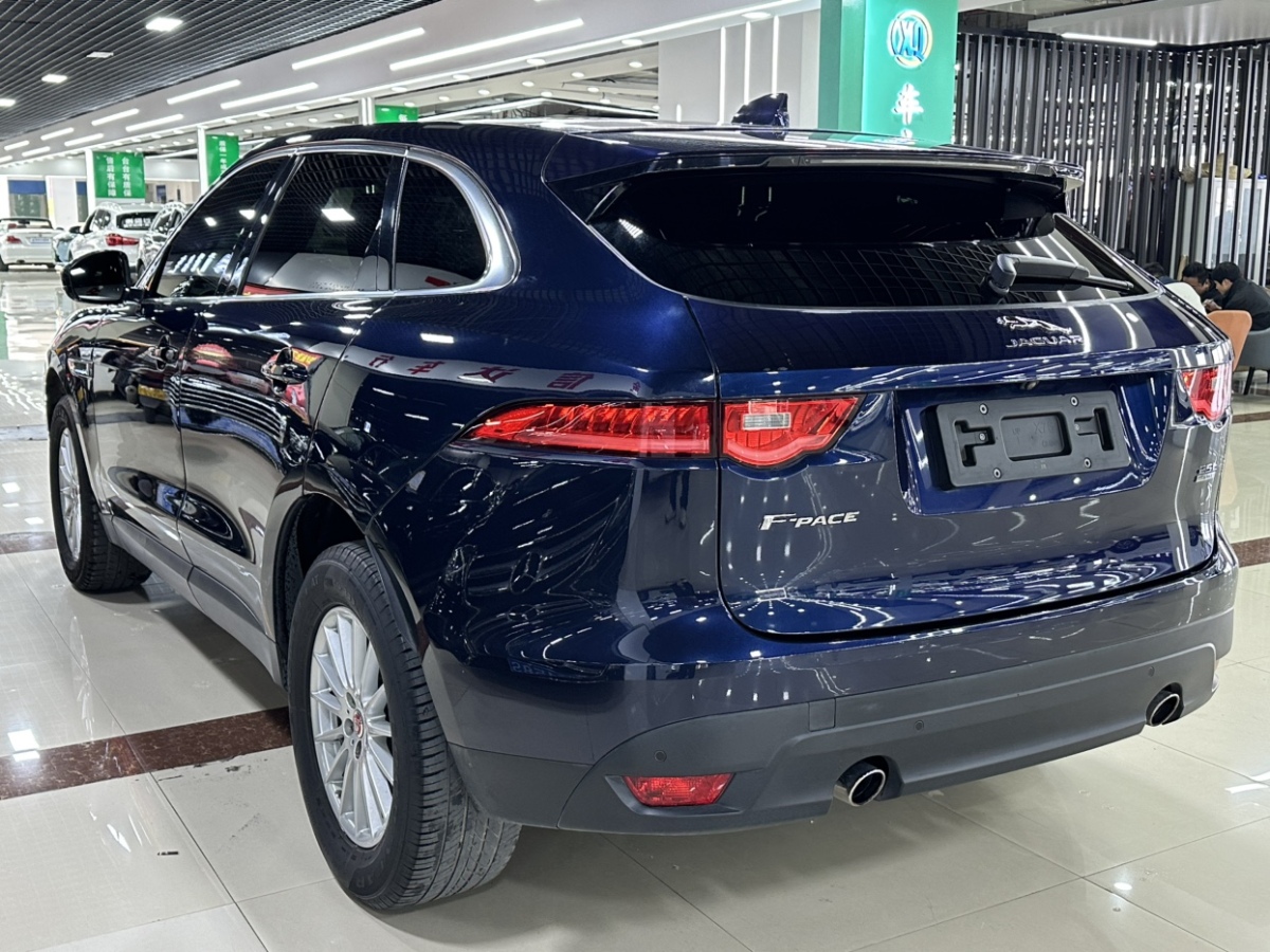 捷豹 F-PACE  2019款 2.0T 四驅(qū)都市尊享版圖片