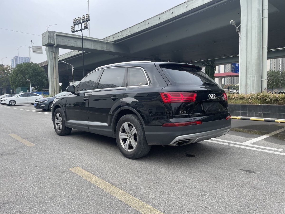 奧迪 奧迪Q7  2019款 Q7 3.0TFSI 技術(shù)型圖片