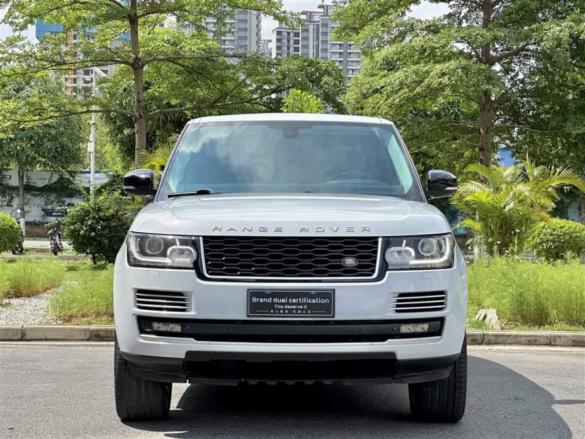 路虎 攬勝  2015款 3.0 V6 SC Vogue SE 創(chuàng)世加長版圖片
