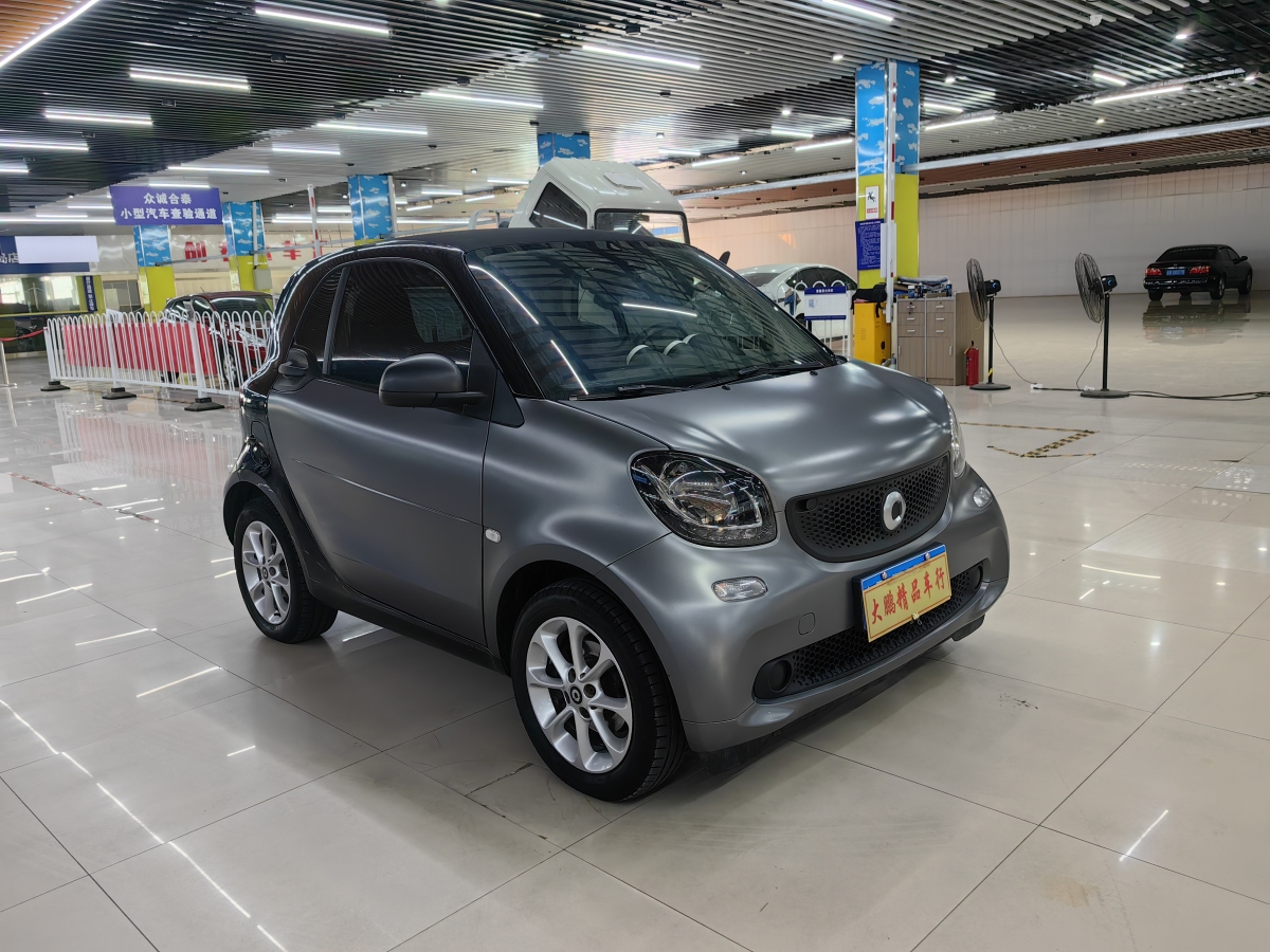 smart fortwo  2015款 1.0L 52千瓦硬顶激情版图片