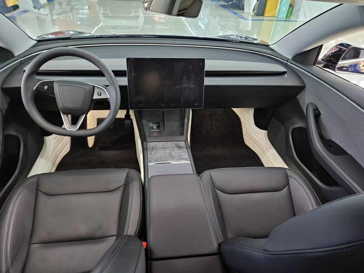 特斯拉 Model Y  2023款 后輪驅(qū)動(dòng)版圖片