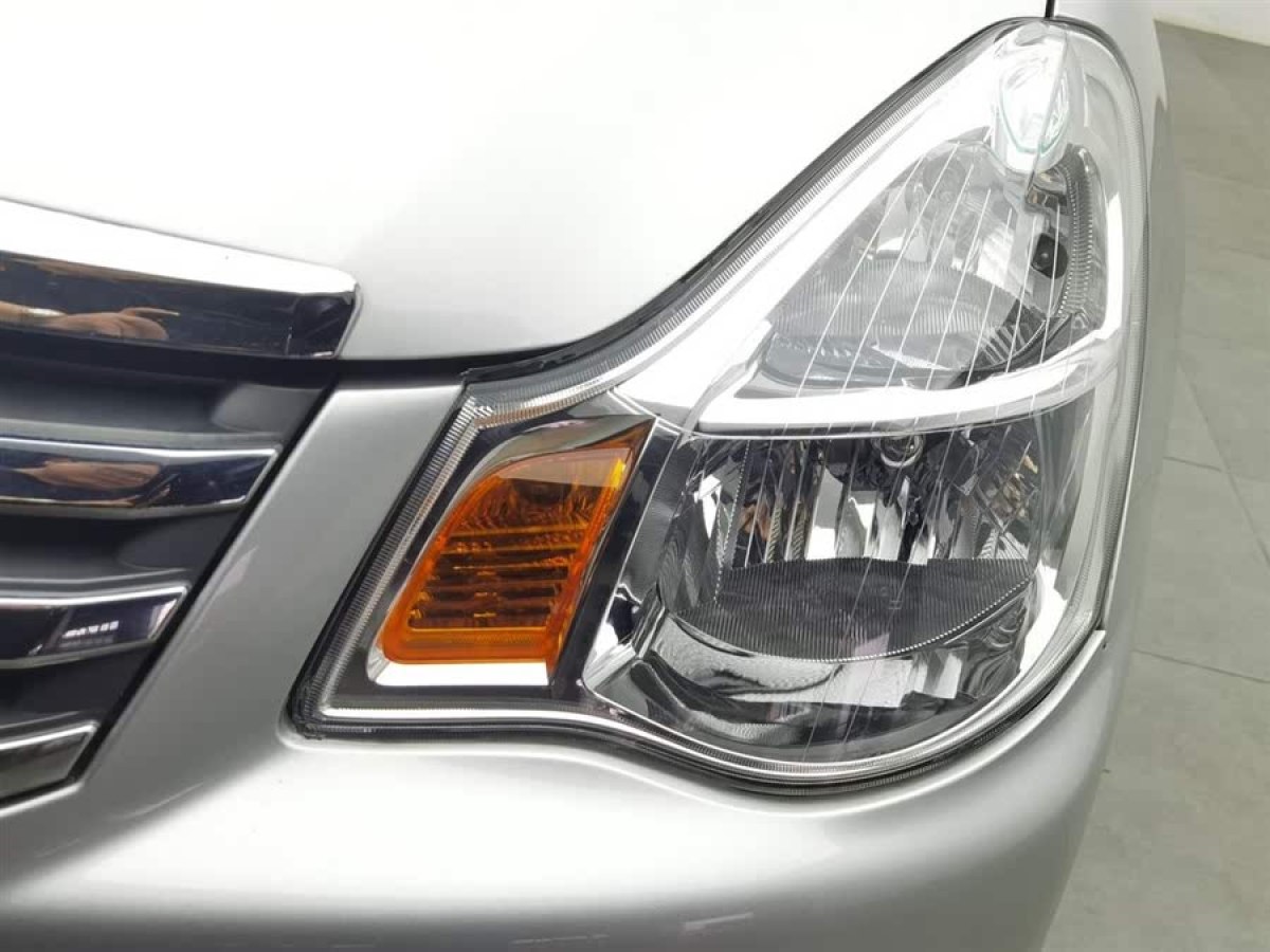 日產(chǎn) 軒逸  2016款 經(jīng)典 1.6XE 手動(dòng)舒適版圖片