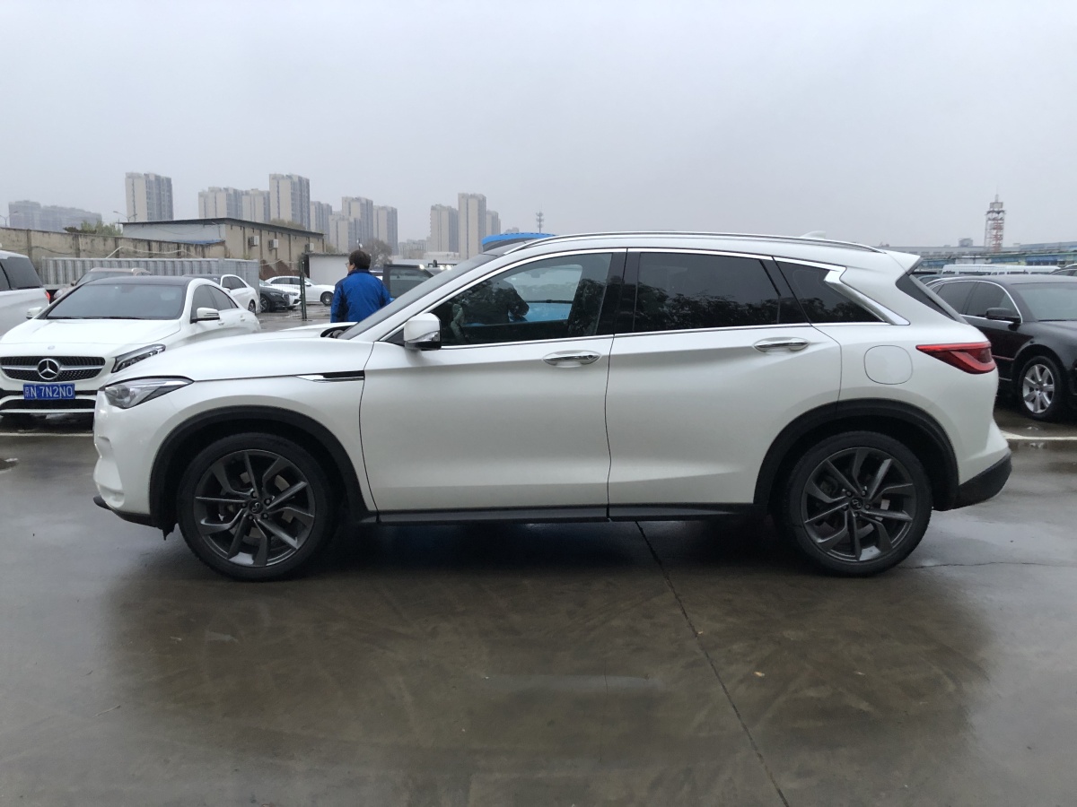 英菲尼迪 QX50  2020款 改款 2.0T 四驅(qū)智能版圖片